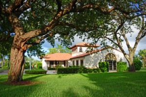 Gulf Stream, Fl. -- Gulf Stream Town Hall. Photo by Peter W. Cross